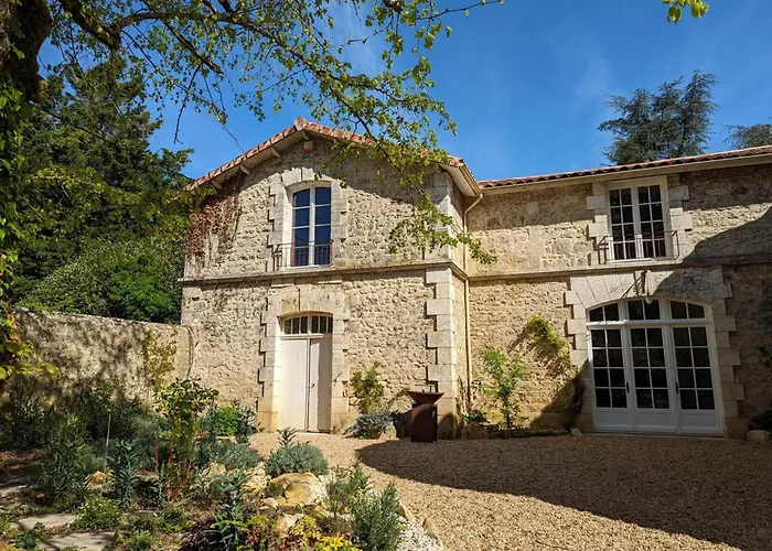 Avec Piscine Chauffée Et Wi-fi En Pleine Nature - Fr-1-653-283 Pranzac